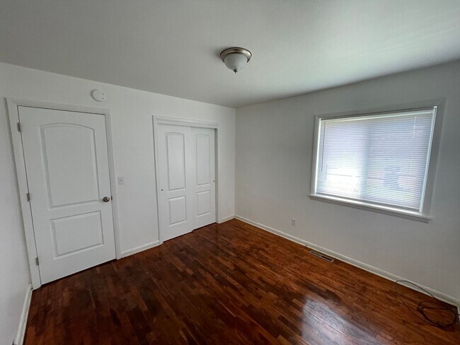 Foto del edificio - 3608-3610 Highland Drive