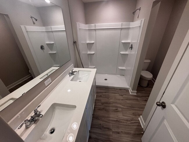 Foto del edificio - Gorgeous Brand NEW Woodbury Townhome