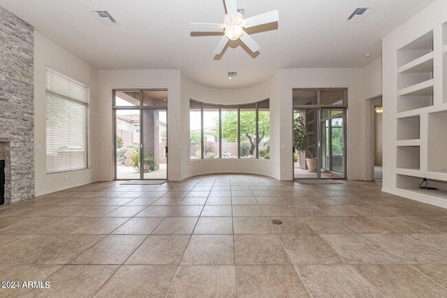 Building Photo - 11473 E Blanche Dr