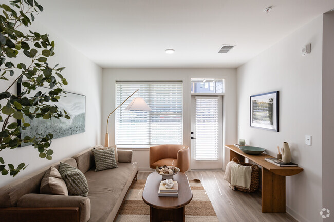 1BR, 1BA - A1 - 674SF - Living Room - Alta City Side
