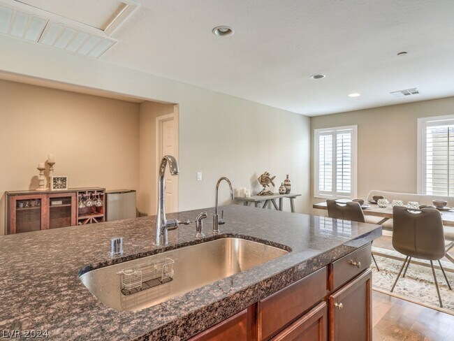 Building Photo - 1308 Jewelstone Cir