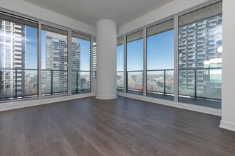 Building Photo - 125 Blue Jays Way