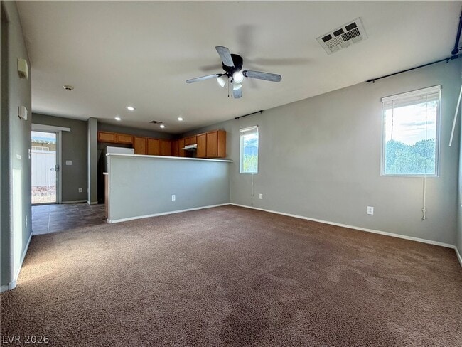 Building Photo - 6018 El Sol Dr