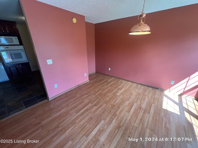 Foto del edificio - 230 S Circlecrest Dr