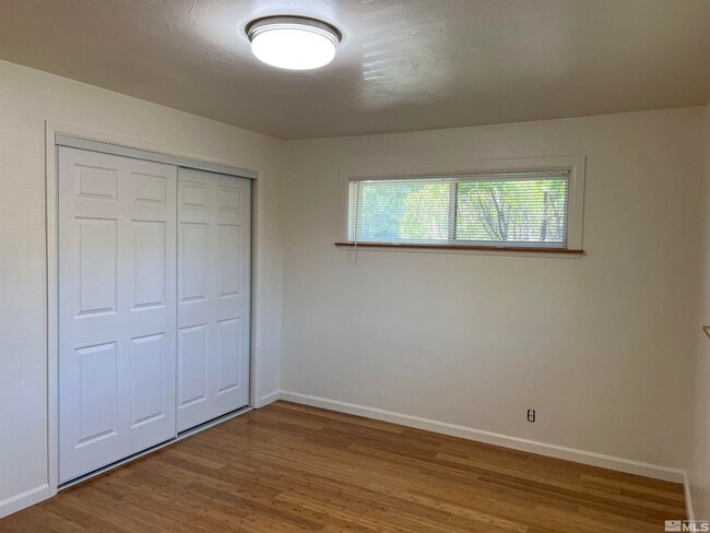 Building Photo - 975 Berrum Ln
