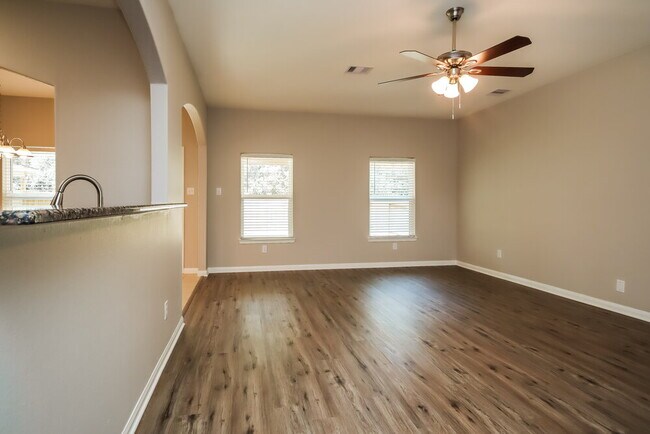 Building Photo - 21235 Slate Bend Dr