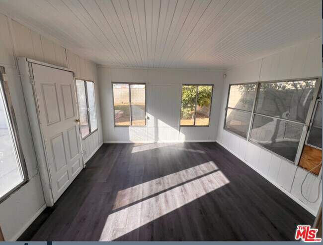 Foto del edificio - 5749 8th Ave