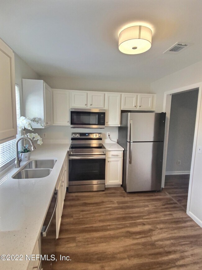 Foto del edificio - 1815 Van Wert Ave