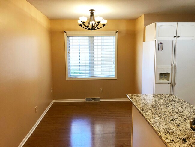 Building Photo - 2845 River Birch Dr