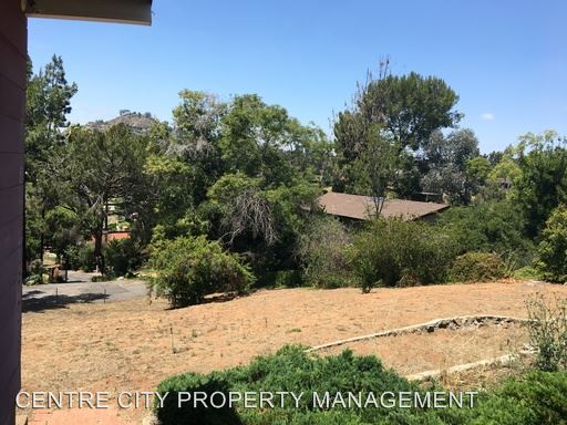 Building Photo - 4520 Calavo Dr