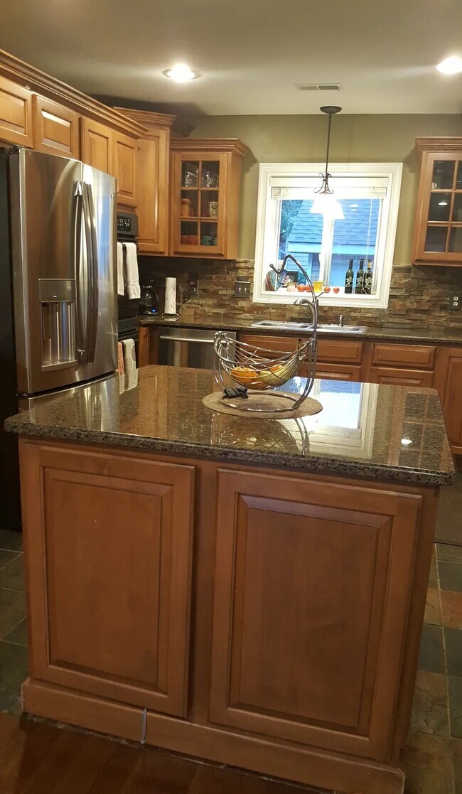 135 Coalmont St, Walled Lake, MI 48390 House Rental in Walled Lake