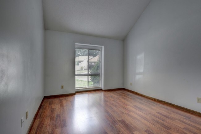 Foto del edificio - 38 Colony West Drive - 1