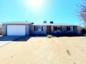 Building Photo - 60769 La Mirada Trail