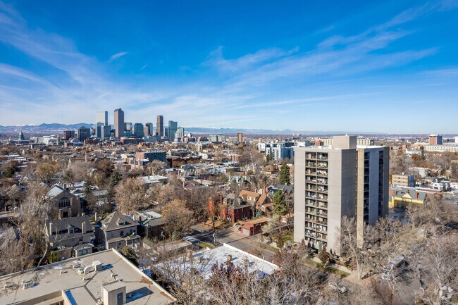 Foto aérea - Towers At Cheesman Park