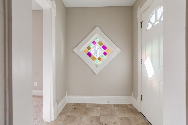 Foto del edificio - 607 Maple St