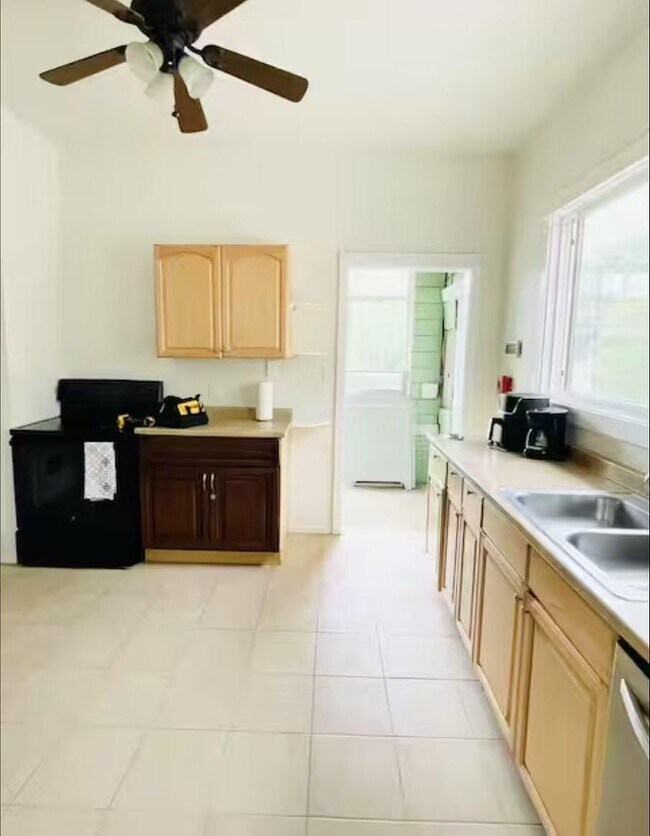 Foto del edificio - 3 bedroom in Bothell WA 98011