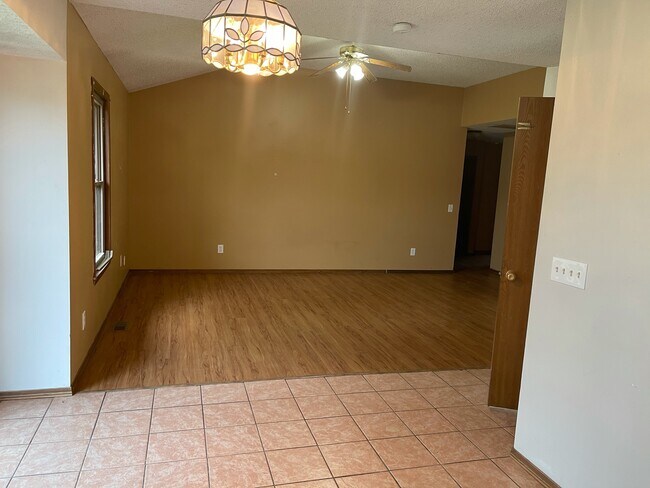 Foto del edificio - 3134 W Calhoun St