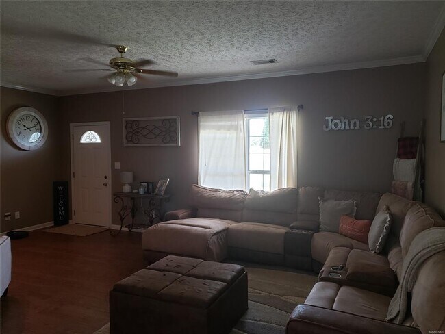 Foto del edificio - 1922 Denny Dr