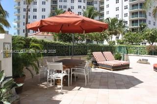 Foto del edificio - 20000 E Country Club Dr