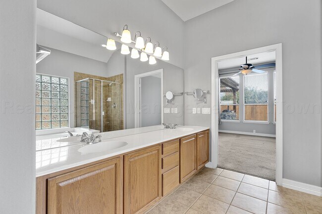 Building Photo - Stunning 1 story home in sought-after Mira...