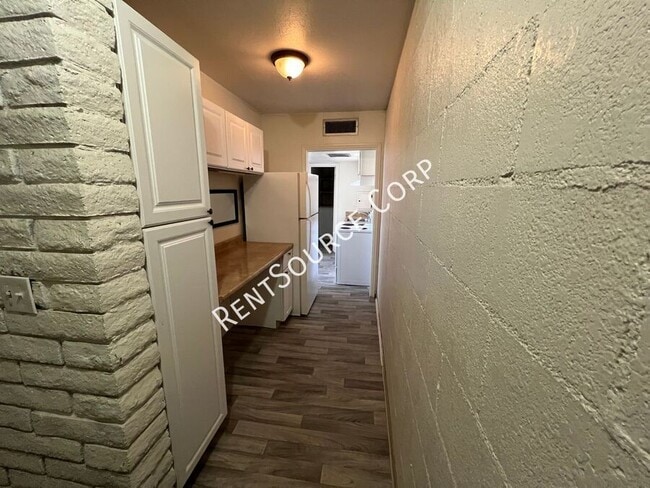 Foto del edificio - 238 E Williams St