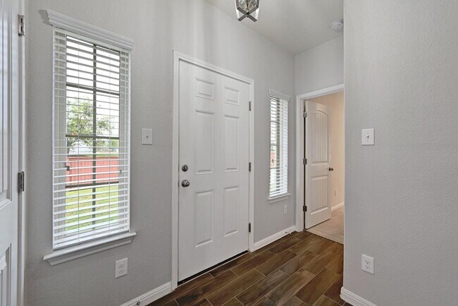 Building Photo - 1300 Catalan Rd