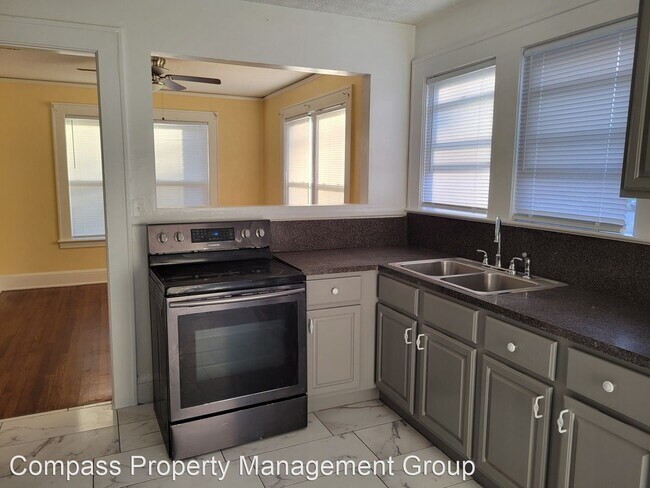 Foto del edificio - 3 br, 1 bath House - 4567 Astral Street