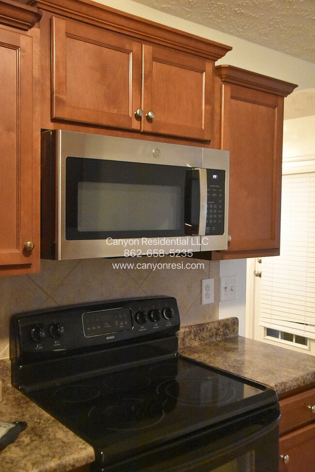 Foto del edificio - 658 Copper Creek Dr