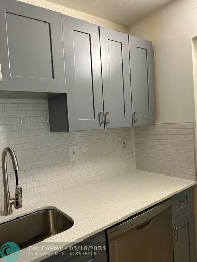 Foto del edificio - 9355 SW 8th St
