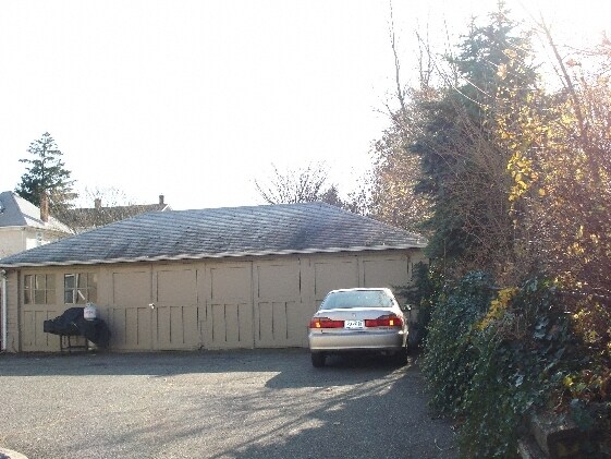  - 33 Landing Rd