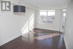 Building Photo - 676-676 Sheppard Ave E