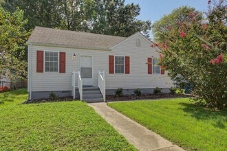 Building Photo - 317 Maney Dr