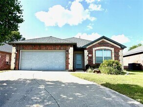 Building Photo - 138 Lipan St