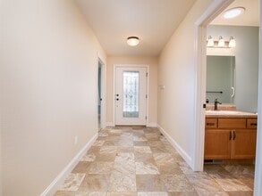 Building Photo - 1745 Golf Dr