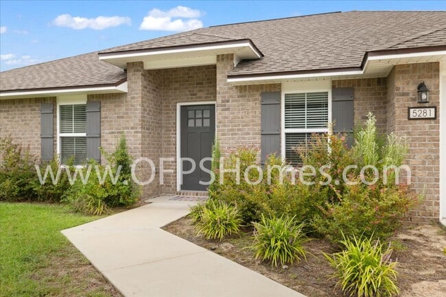 Building Photo - Like New Crestview 4bed/2bath Available Today