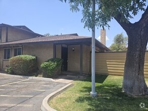 Building Photo - 1622 W Village Way
