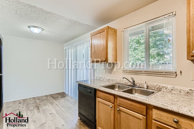 Foto del edificio - Wonderful 2 Bed Apartment in Cornelius!!! NEW BEST PRICE at $1,275!! 1 Application in process as ...