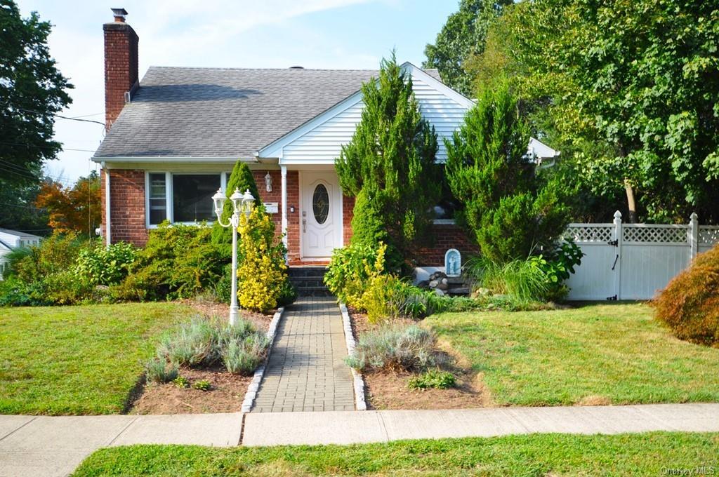 Primary Photo - 112 Holmes Ave