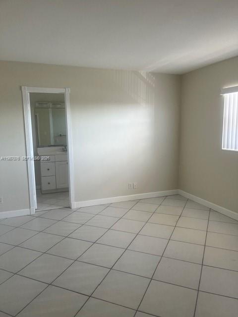 Foto del edificio - 5050 Bayview Dr