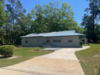 Building Photo - 1402 Sally St