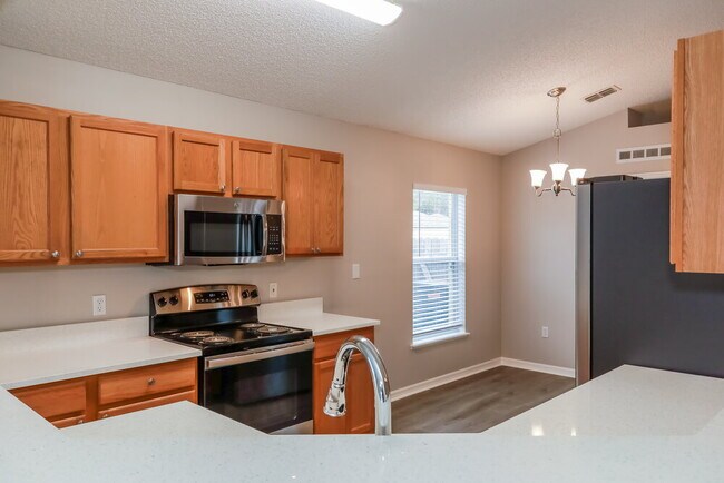 Building Photo - 1812 Norseman Ct