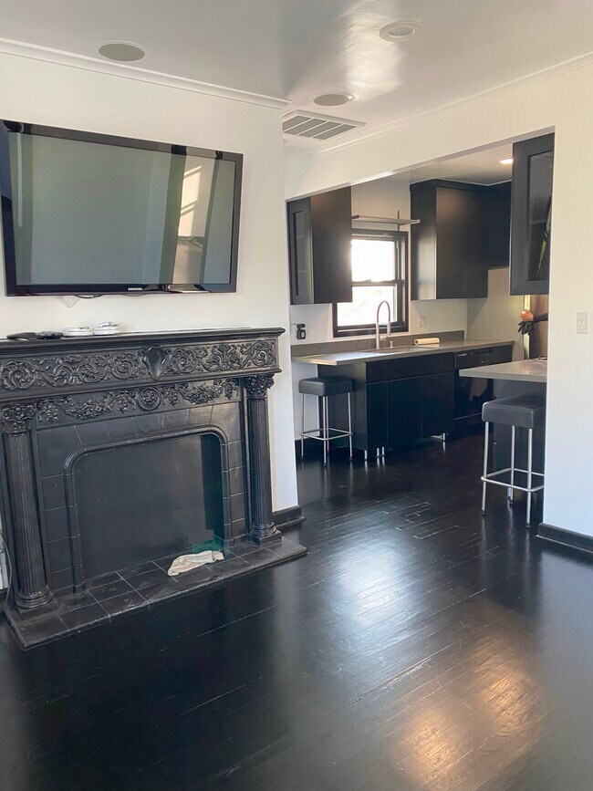 Foto del edificio - 1255 N Genesee Ave