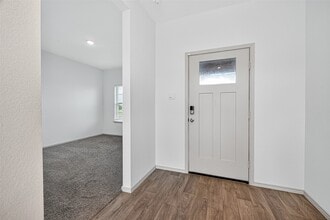 Building Photo - 1722 Bryson Heights Dr