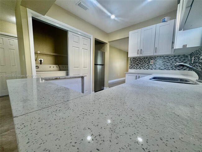 Foto del edificio - 9241 SW 204th Terrace