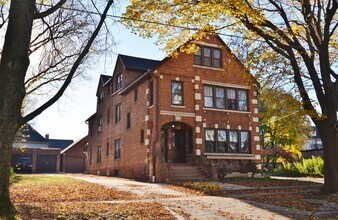 Building Photo - 1319 Rutledge St