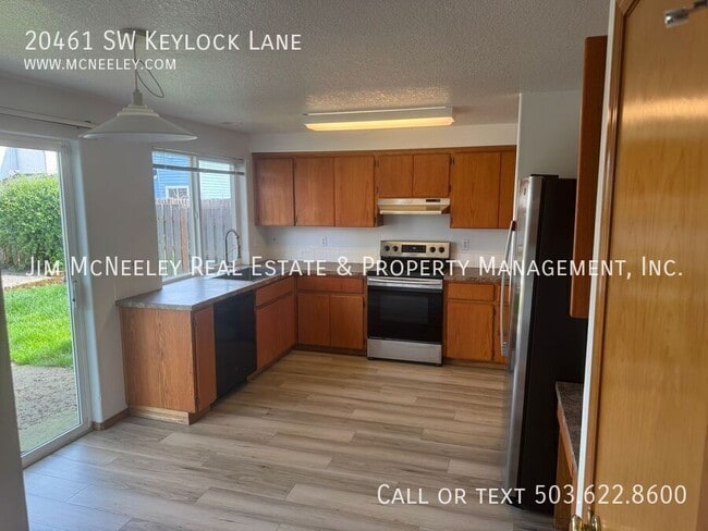 Building Photo - 20461 SW Keylock Ln