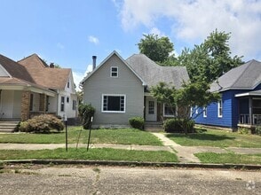 Building Photo - 435 S 18th St