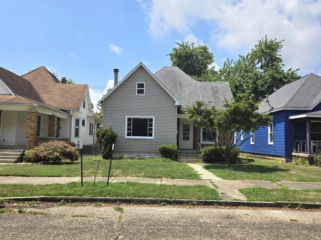 Foto principal - 435 S 18th St