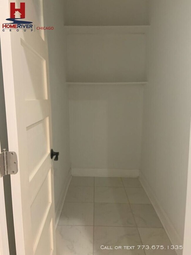 Foto del edificio - 7746 S Drexel Ave