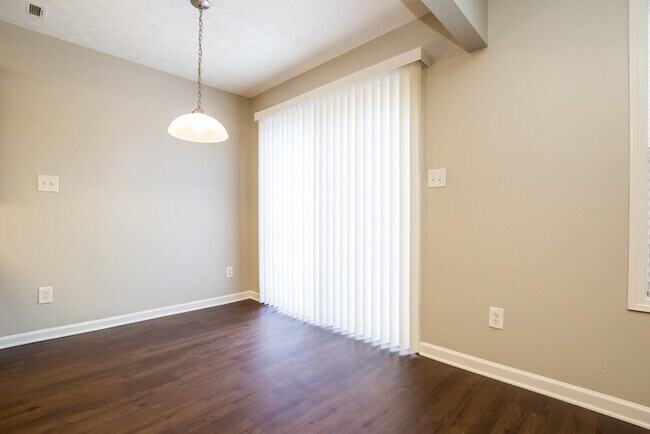 Foto del edificio - 541 Double Creek Dr